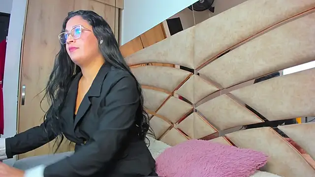 PARKERTHOMPSON online show from 21, 12, 2025