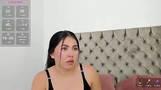 NikkiBotero online show from 30, 11, 2025