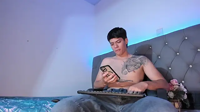 Snapshot of joseph_clark chatting on 10, 11, 2025 joseph clark online show from 10, 11, 2025