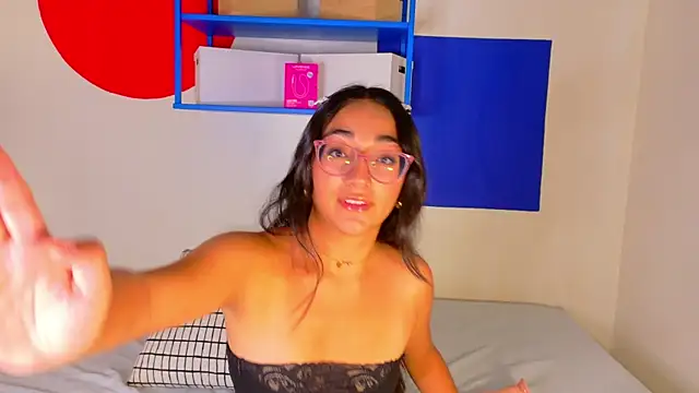 NicoletCherry   online show from 19, 12, 2025