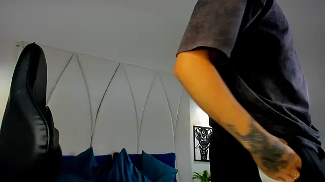 Maxwell Dupont online show from 1, 12, 2025