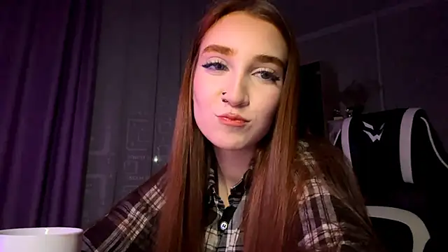 HollyPaw online show from 12, 11, 2025