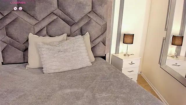 TahliaMoreau online show from 24, 3, 2026