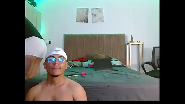 Snapshot of noahurda21 chatting on 16, 11, 2025 noahurda21 online show from 16, 11, 2025