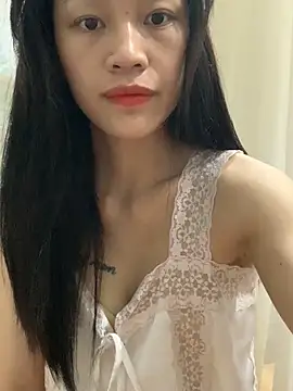 Snapshot of Tiny-122 chatting on 11, 11, 2025 Tiny-122 online show from 11, 11, 2025