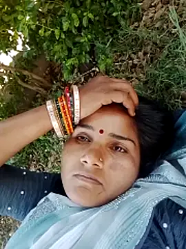 Snapshot of Seema_ji12 chatting on 29, 4, 2026 Seema ji12 online show from 29, 4, 2026