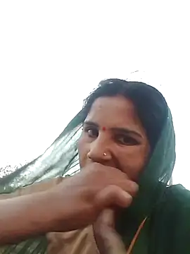Snapshot of Seema_ji12 chatting on 19, 5, 2026 Seema ji12 online show from 19, 5, 2026