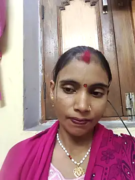 Snapshot of manishakapoor chatting on 8, 11, 2025 manishakapoor online show from 8, 11, 2025