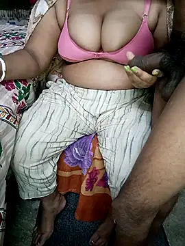 Snapshot of Pinkcolour chatting on 2, 12, 2025 Pinkcolour online show from 2, 12, 2025