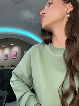 yourselenaa online show from 20, 12, 2025