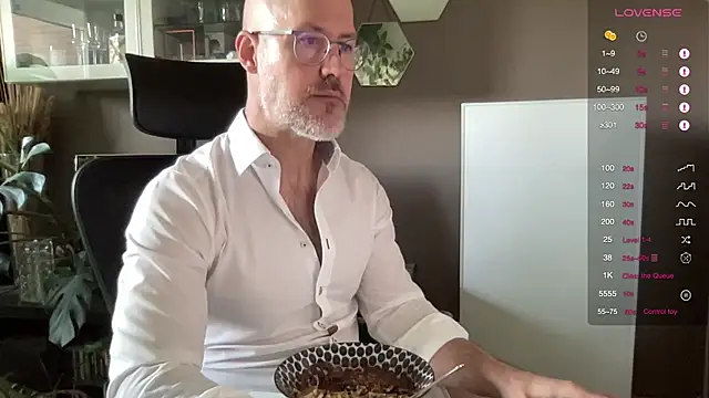 Snapshot of the_new_fit_rubinho chatting on 27, 3, 2026 the new fit rubinho online show from 27, 3, 2026