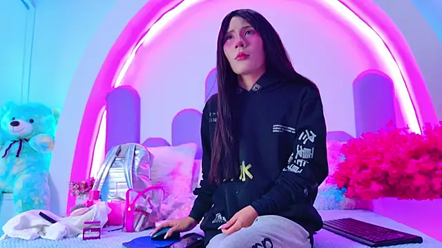 BunnySexyy18 online show from 13, 3, 2026