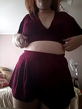 Snapshot of Nastena05 chatting on 14, 11, 2025 Nastena05 online show from 14, 11, 2025