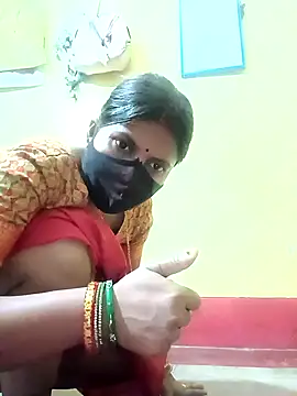 Snapshot of Hotbhabhi_089 chatting on 7, 4, 2026 Hotbhabhi 089 online show from 7, 4, 2026