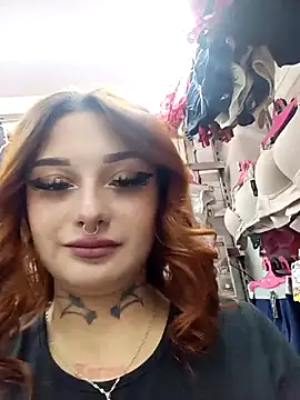 Snapshot of Ema_goddess chatting on 8, 4, 2026 Ema goddess online show from 8, 4, 2026