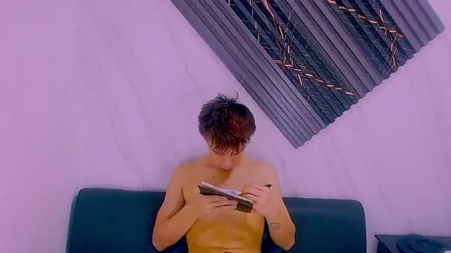 Snapshot of Liam_York_ chatting on 15, 4, 2026 Liam York online show from 15, 4, 2026