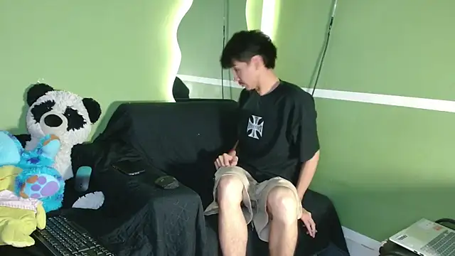 Snapshot of Kurt_williams1 chatting on 25, 11, 2025 Kurt williams1 online show from 25, 11, 2025