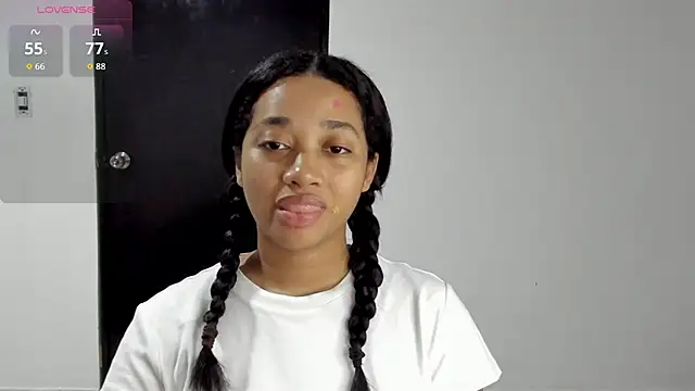 Snapshot of _sweetBlair_ chatting on 20, 11, 2025 sweetBlair online show from 20, 11, 2025