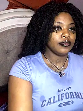 Snapshot of Dusaa_ chatting on 10, 11, 2025 Dusaa online show from 10, 11, 2025