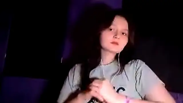 Snapshot of ClassicDroop chatting on 11, 11, 2025 ClassicDroop online show from 11, 11, 2025