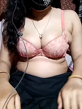 Snapshot of HotGirl23231 chatting on 17, 4, 2026 HotGirl23231 online show from 17, 4, 2026