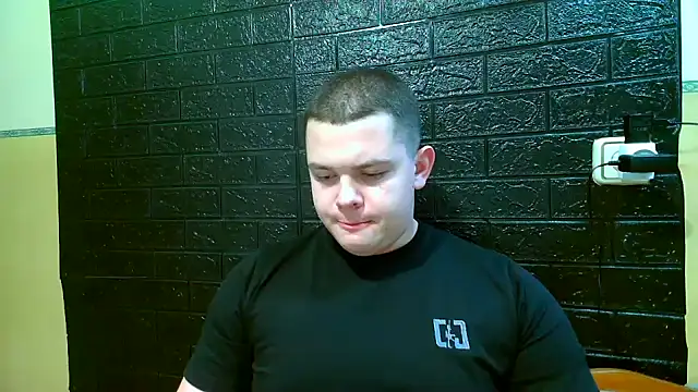 CuteButNaughty  online show from 28, 11, 2025