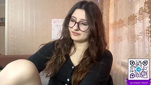 Snapshot of DonnieBooton chatting on 10, 4, 2026 DonnieBooton online show from 10, 4, 2026