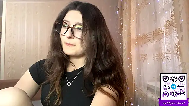 Snapshot of DonnieBooton chatting on 11, 4, 2026 DonnieBooton online show from 11, 4, 2026