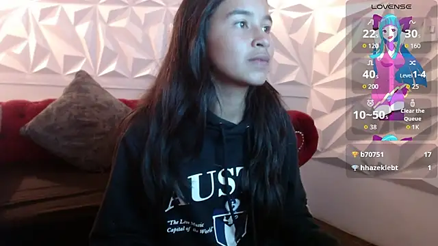 bunnywhite21 online show from 2, 12, 2025