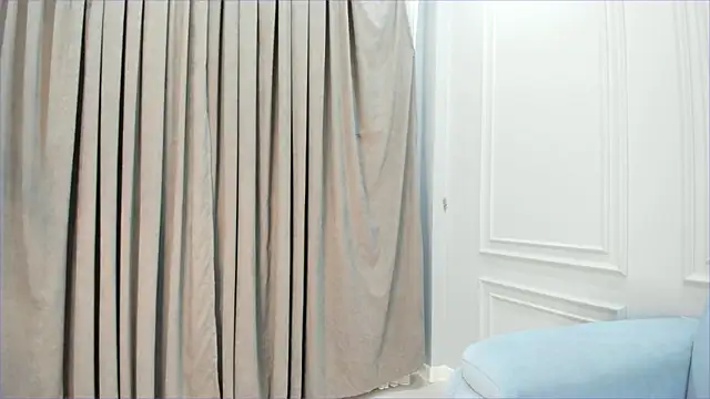 rose hitakayama online show from 30, 11, 2025