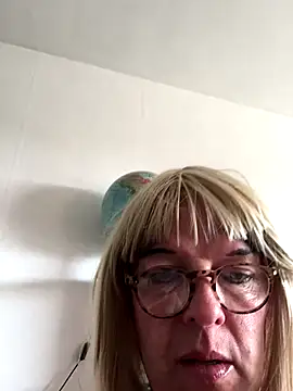 simone xdressing online show from 25, 9, 2025