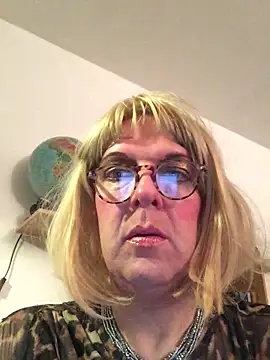 simone xdressing online show from 29, 10, 2025