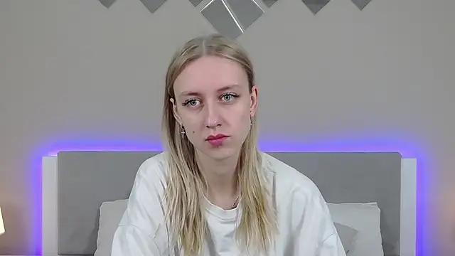 Snapshot of RachaelCute chatting on 16, 4, 2026 RachaelCute online show from 16, 4, 2026