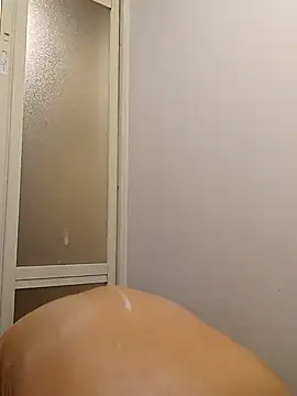 Snapshot of yu-yu28 chatting on 18, 11, 2025 yu-yu28 online show from 18, 11, 2025