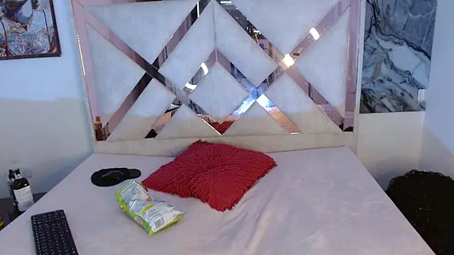 tael novacs online show from 14, 12, 2025