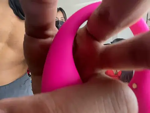 Snapshot of avnikaur chatting on 24, 3, 2026 avnikaur online show from 24, 3, 2026