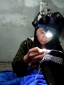 vangkt-cute online show from 1, 12, 2025