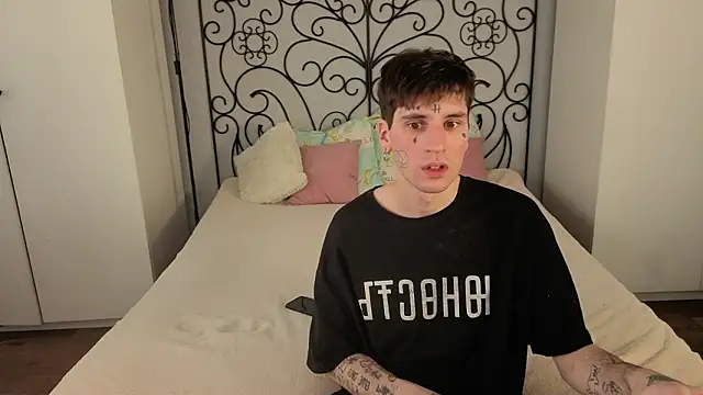 Danny loves Mary online show from 11, 3, 2026