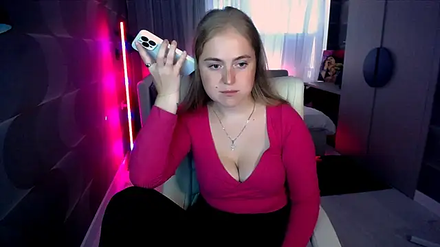 Snapshot of Kate_Moan chatting on 9, 7, 2026 Kate Moan online show from 9, 7, 2026