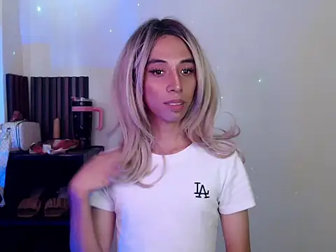 Snapshot of evelynfucker chatting on 11, 11, 2025 evelynfucker online show from 11, 11, 2025