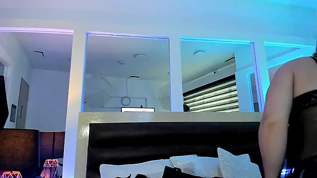 LaurenSpitz online show from 18, 2, 2026