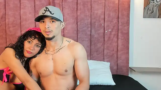 Snapshot of Max_and_Mia9 chatting on 10, 11, 2025 Max and Mia9 online show from 10, 11, 2025