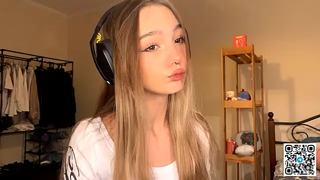 Snapshot of HoaPatton chatting on 30, 11, 2025 HoaPatton online show from 30, 11, 2025