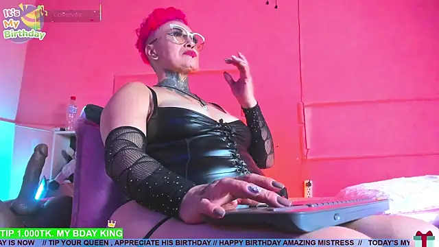 Snapshot of MATURE_HARDCORE chatting on 5, 4, 2026 MATURE HARDCORE online show from 5, 4, 2026