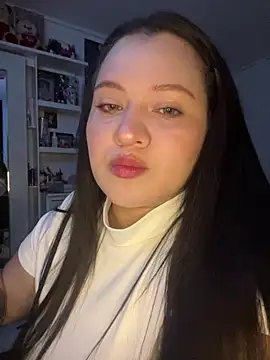 Snapshot of Just_danna chatting on 8, 7, 2026 Just danna online show from 8, 7, 2026