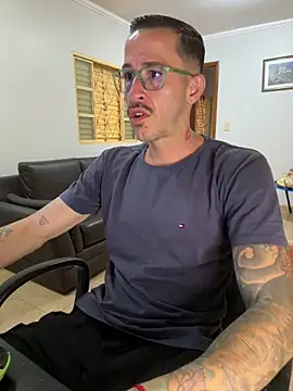Snapshot of Lucasjandre chatting on 9, 4, 2026 Lucasjandre online show from 9, 4, 2026