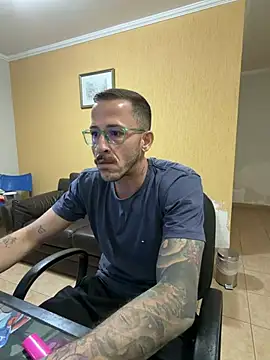 Lucasjandre online show from 3, 8, 2026