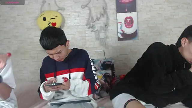 axel milo kairo and noa online show from 25, 11, 2025