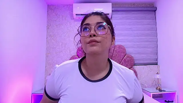 Snapshot of mia_fontana_ chatting on 3, 12, 2025 mia fontana online show from 3, 12, 2025