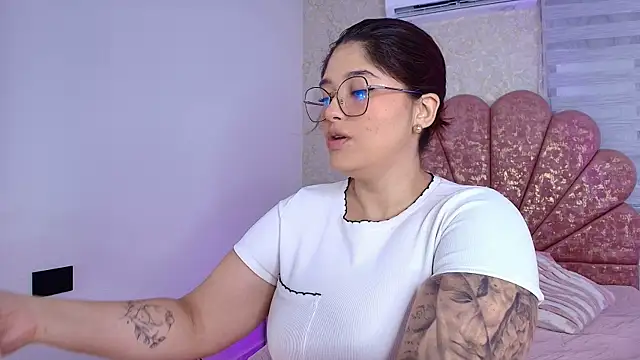 Snapshot of mia_fontana_ chatting on 10, 1, 2026 mia fontana online show from 10, 1, 2026